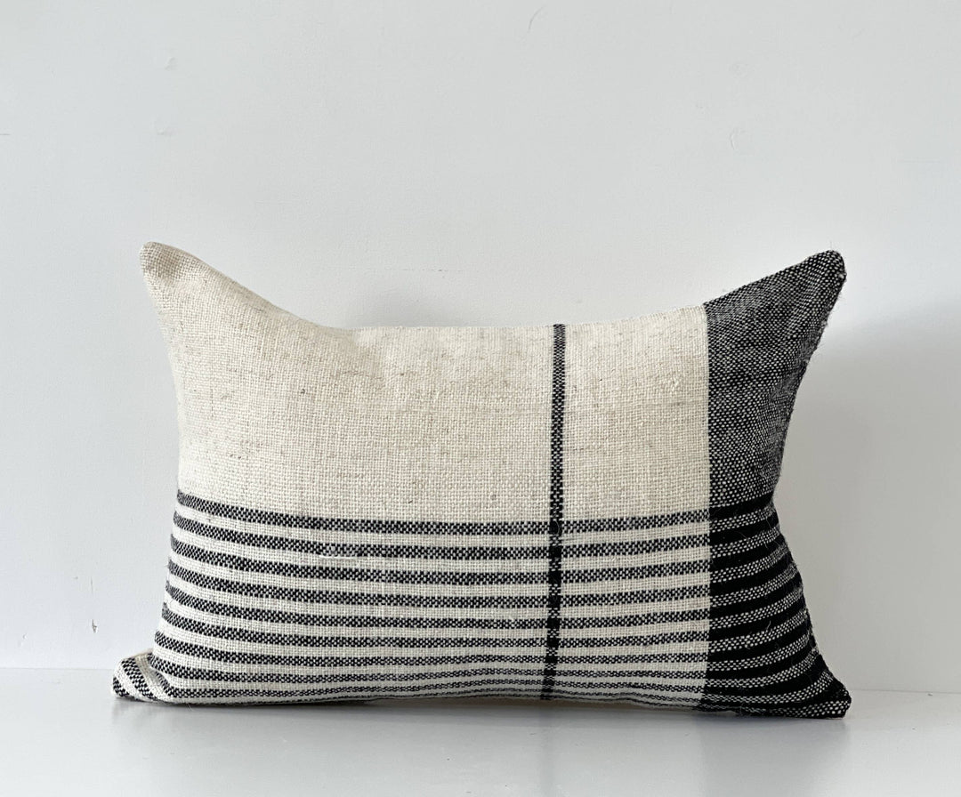 Lennox Pillow| Cream & Black