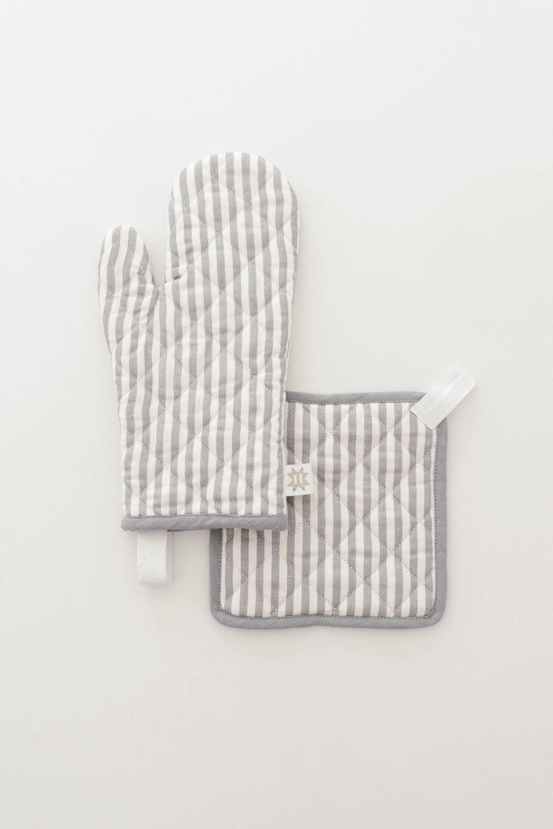Quilted Linen Oven Mitt + Potholder Set - Grey