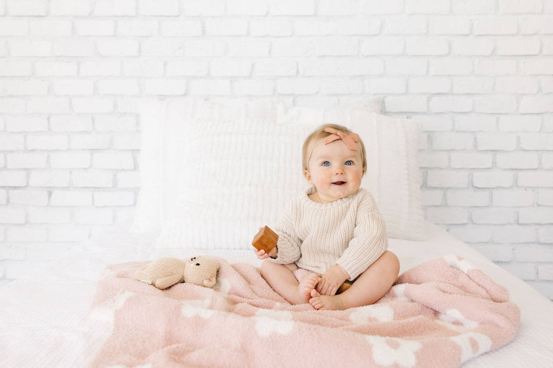 Pink Daisy Plush Blanket