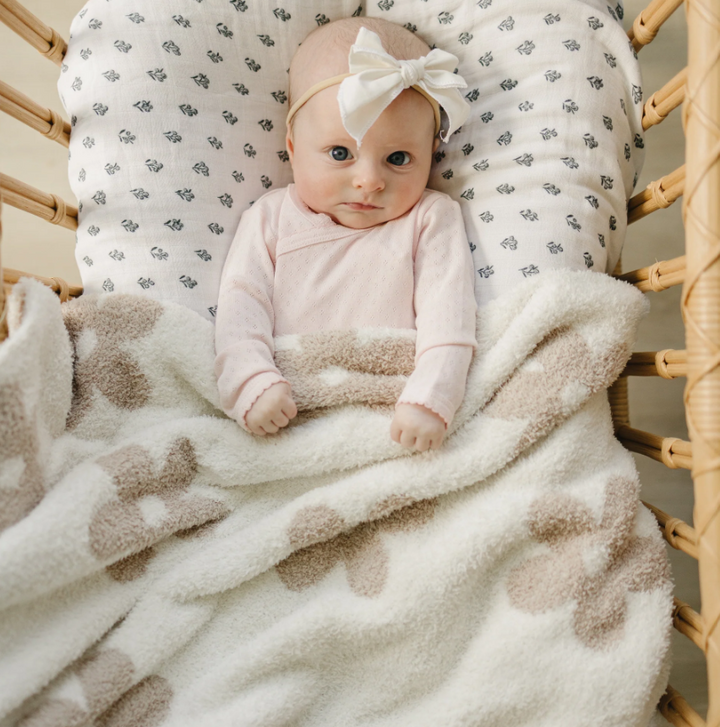 Daisy Plush Blanket | Taupe